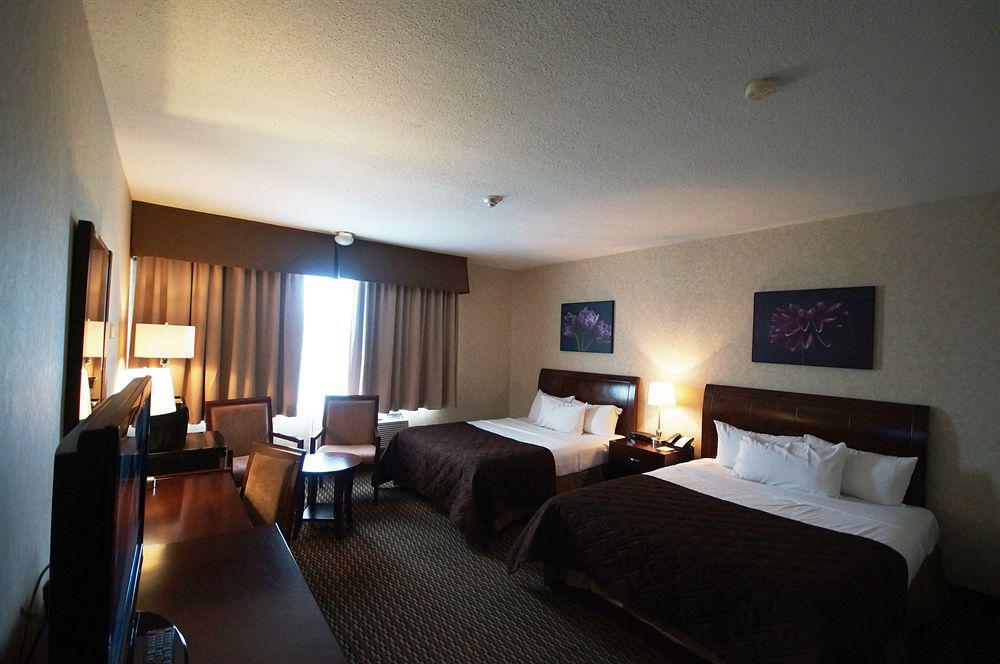 Days Inn By Wyndham Montreal Airport Conference Centre Дорваль Екстер'єр фото